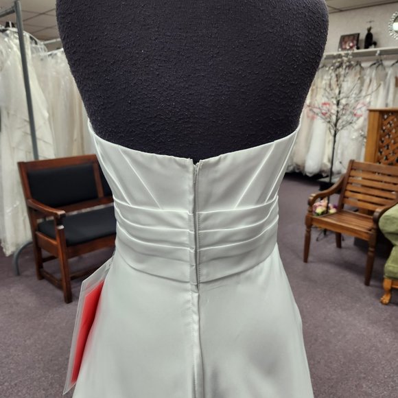 Alfred Angelo 7166 Size 6 Ivory Bridal Gown/Wedding Dress - Picture 5 of 5